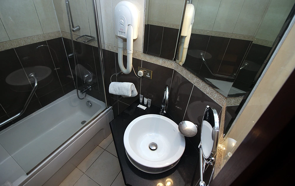 /web/uploads/116/Chesney Hotel/header-images/silver-plus-room-1.jpg